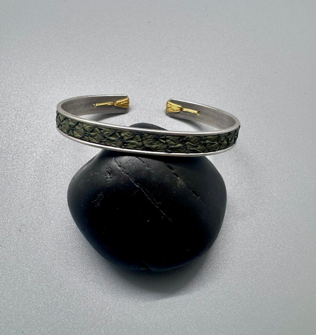 Bronze wrist cuff